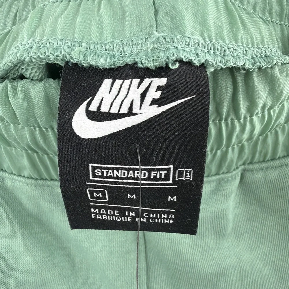 Nike‎ Sportswear Girls Heritage Shorts Jade Medium NWT Running Athletic